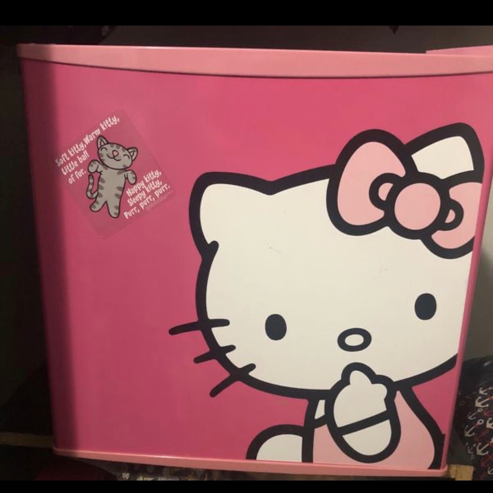 Hello Kitty Mini Fridge!!!!!!